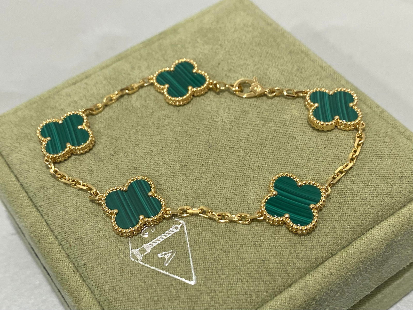 Van Cleef & Arpels Vintage Alhambra Bracelet 5 Motifs 18K Yellow Gold Malachite (1 of 5)