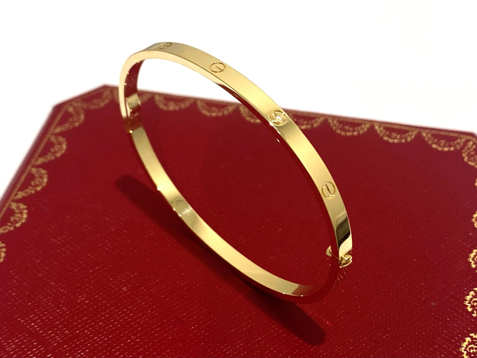 Cartier Love Bracelet 18K Yellow Gold Small Model Size 18 (1 of 4)