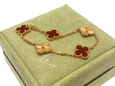 Van Cleef & Arpels Vintage Alhambra bracelet, 5 motifs, 18K Rose gold, Carnelian.