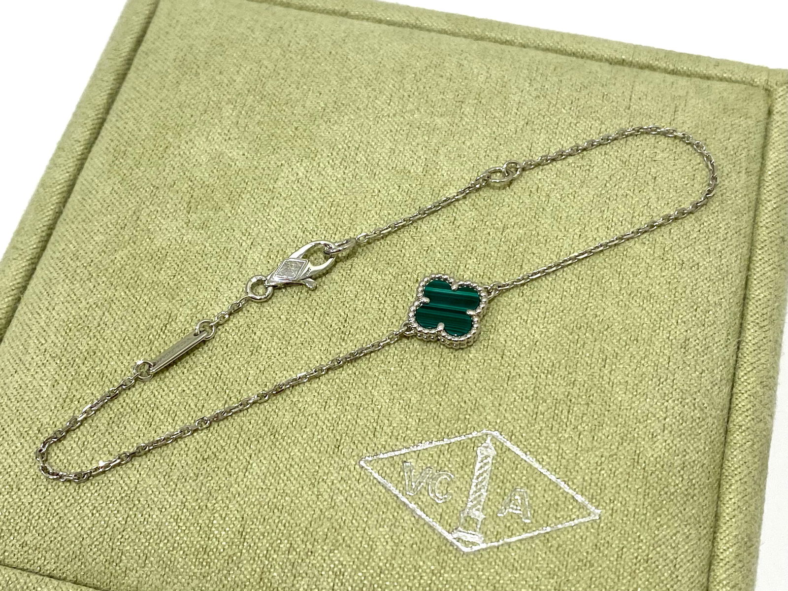Van Cleef & Arpels sweet Alhambra Bracelet, 18K White gold, Malachite (1 of 4)