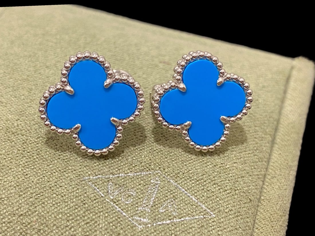 Van Cleef & Arpels 18K White Gold Turquoise Vintage Alhambra Earrings: Condition: Excellent Brand: Van Cleef & Arpels Material: 18K White Gold Gem Stone: Turquoise Comes with original box or pouch.