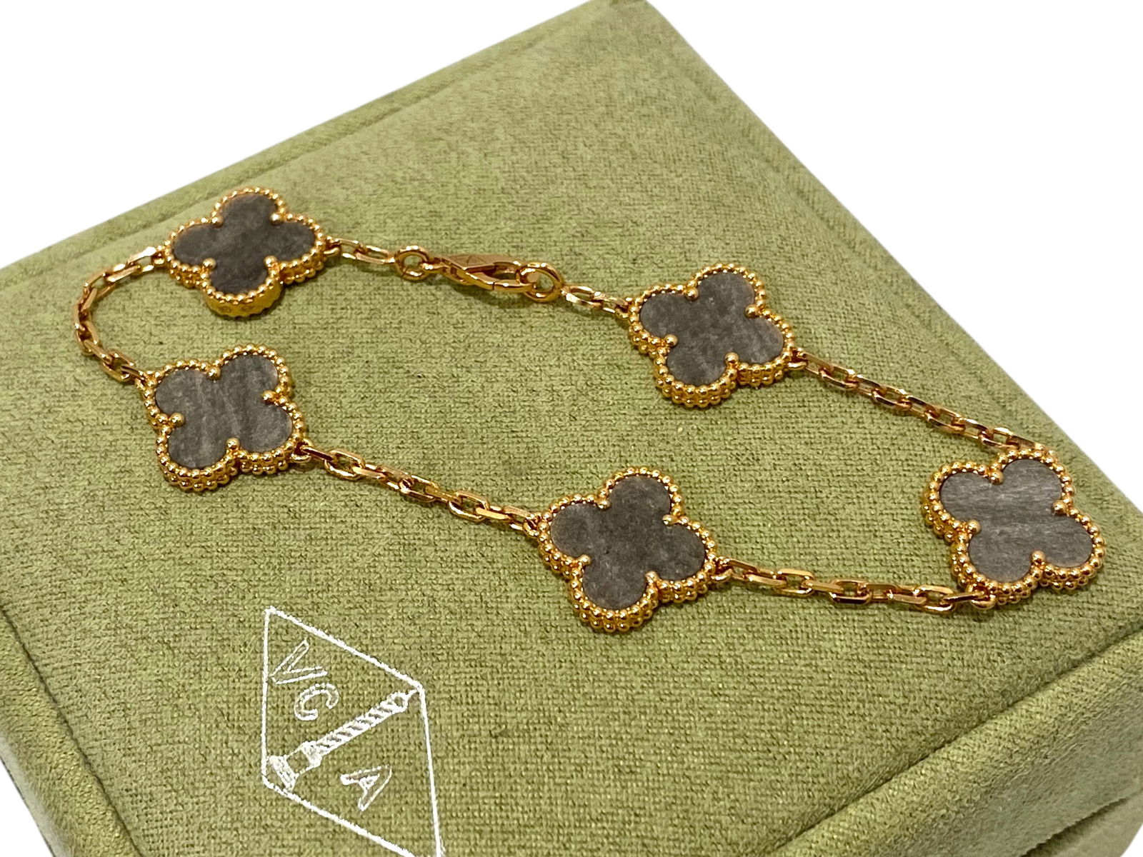 Van Cleef & Arpels Vintage Alhambra bracelet, 5 motifs. 18k Rose gold, Obsidian (1 of 5)