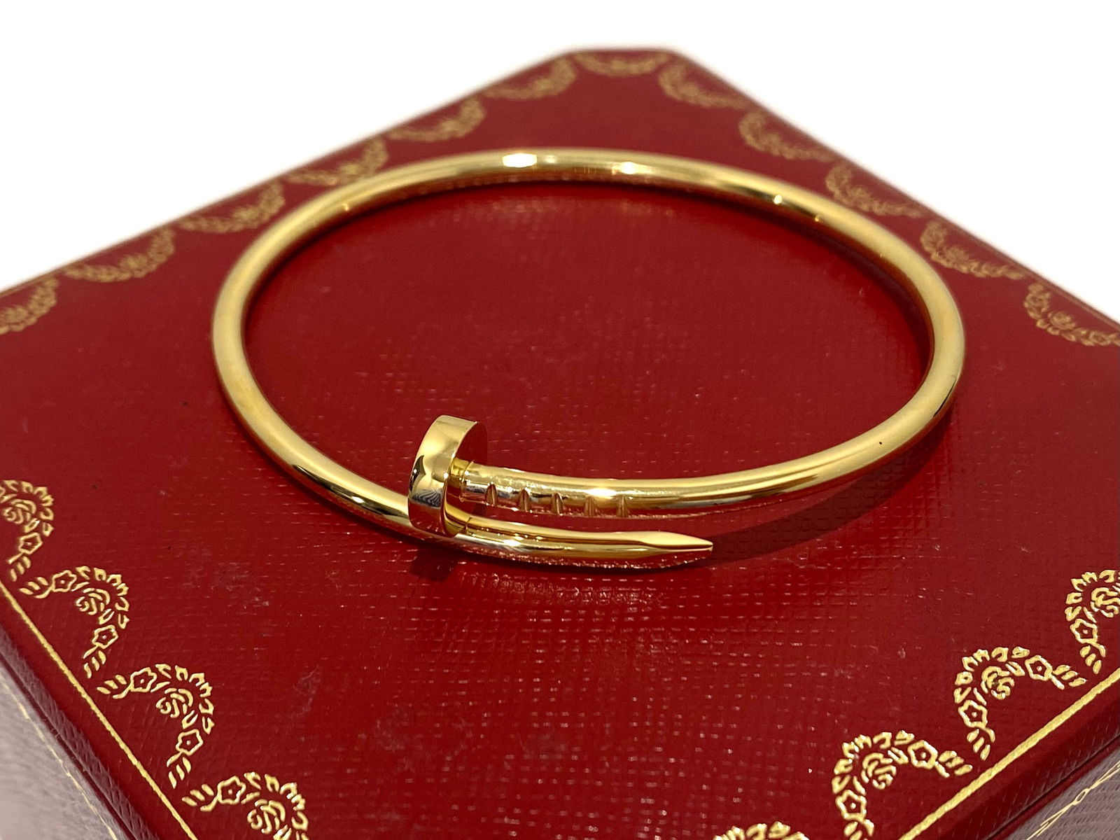Cartier Juste un Clou bracelet, Small model, 18k Yellow gold, Size 16 (1 of 4)