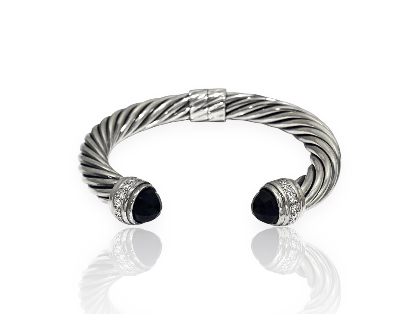 David Yurman Classic Cable Bracelet in Sterling Silver with Black Onyx & Diamonds 10mm, Large Model. (1 of 4)