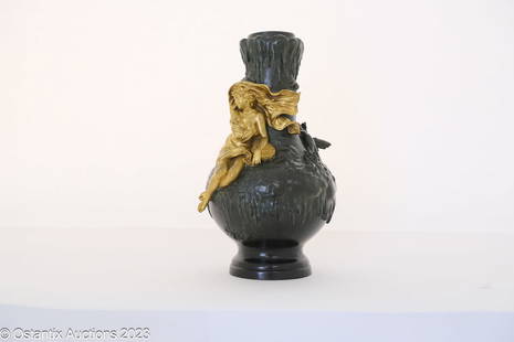 Mythological Bronze Vase in Bicolor Gilt & Dark Green - by Charles Georges Ferville-Suan: Mythological Bronze Vase in Bicolor Gilt & Dark Green - by Charles Georges Ferville-Suan 1847 - 1925 - Salon des beaux arts Paris 1897 H48,5cm