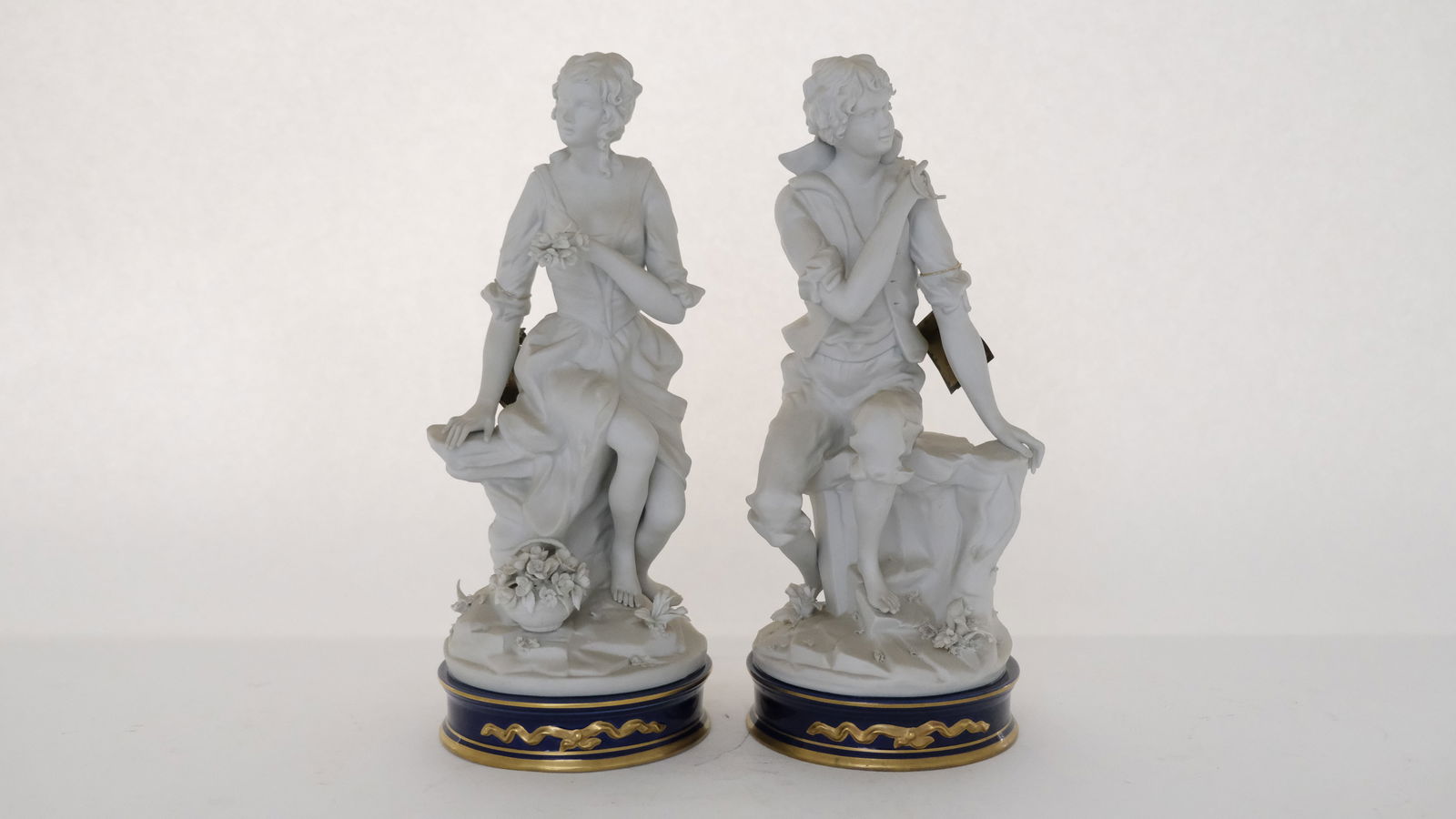 Pair of parian figurines. Signed Carpie. Italy. 20th. Century (1 of 5)