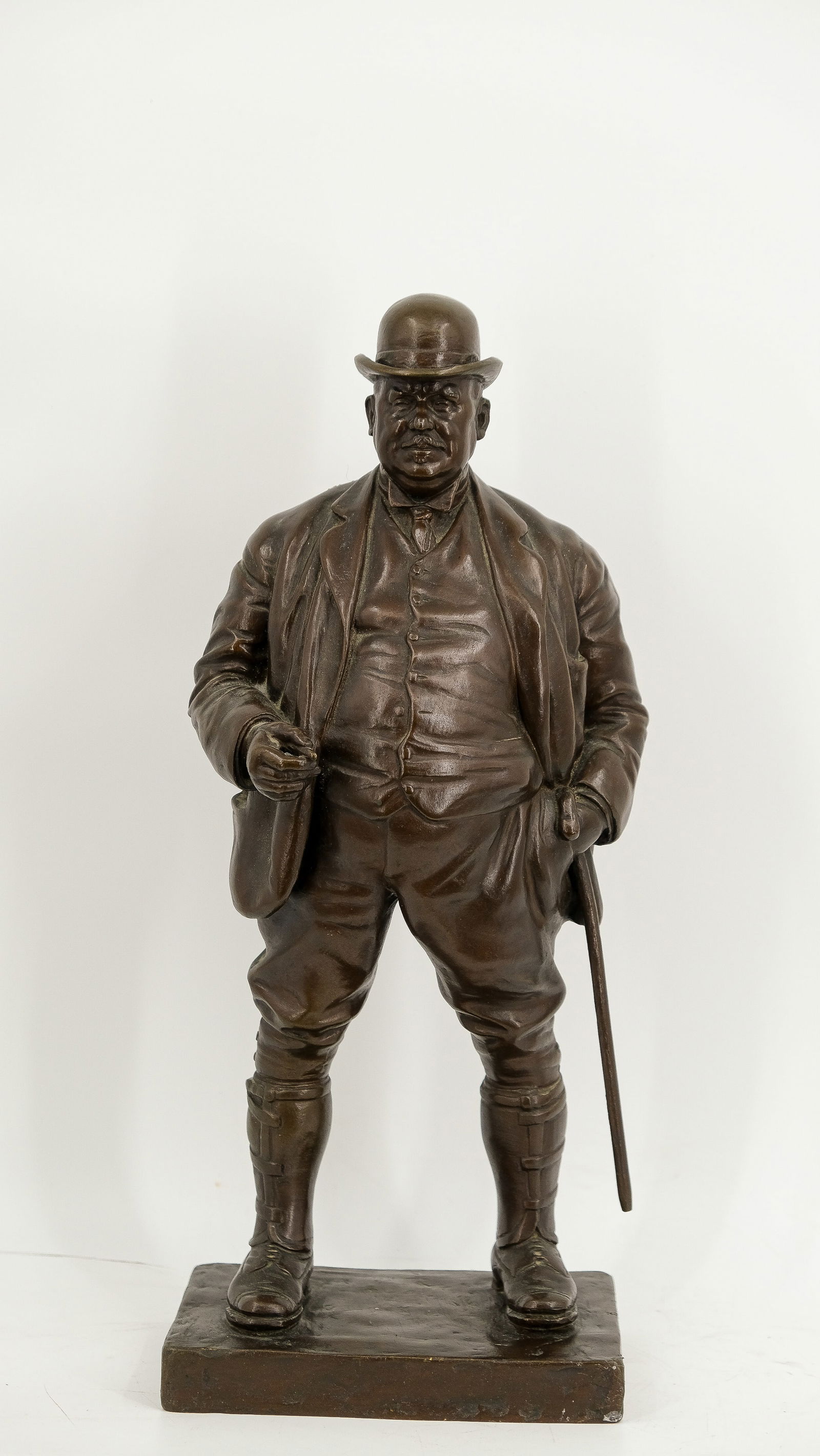 An Antique patinated figural bronze sculpture by Kai NIELSEN (1882-1924) 19th Century: An Antique patinated figural bronze sculpture by Kai NIELSEN (1882-1924) 19th Century, presenting of Winston Churchill in standing pose. 19th Century. Foundry mark Rasmussen Kobenhavn. H: 46.5 cm