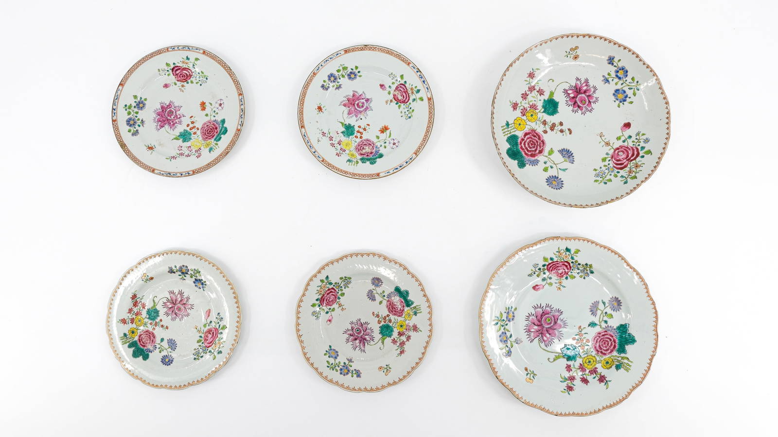 A lot of six antique Chinese Famille rose floral decorated porcelain plates