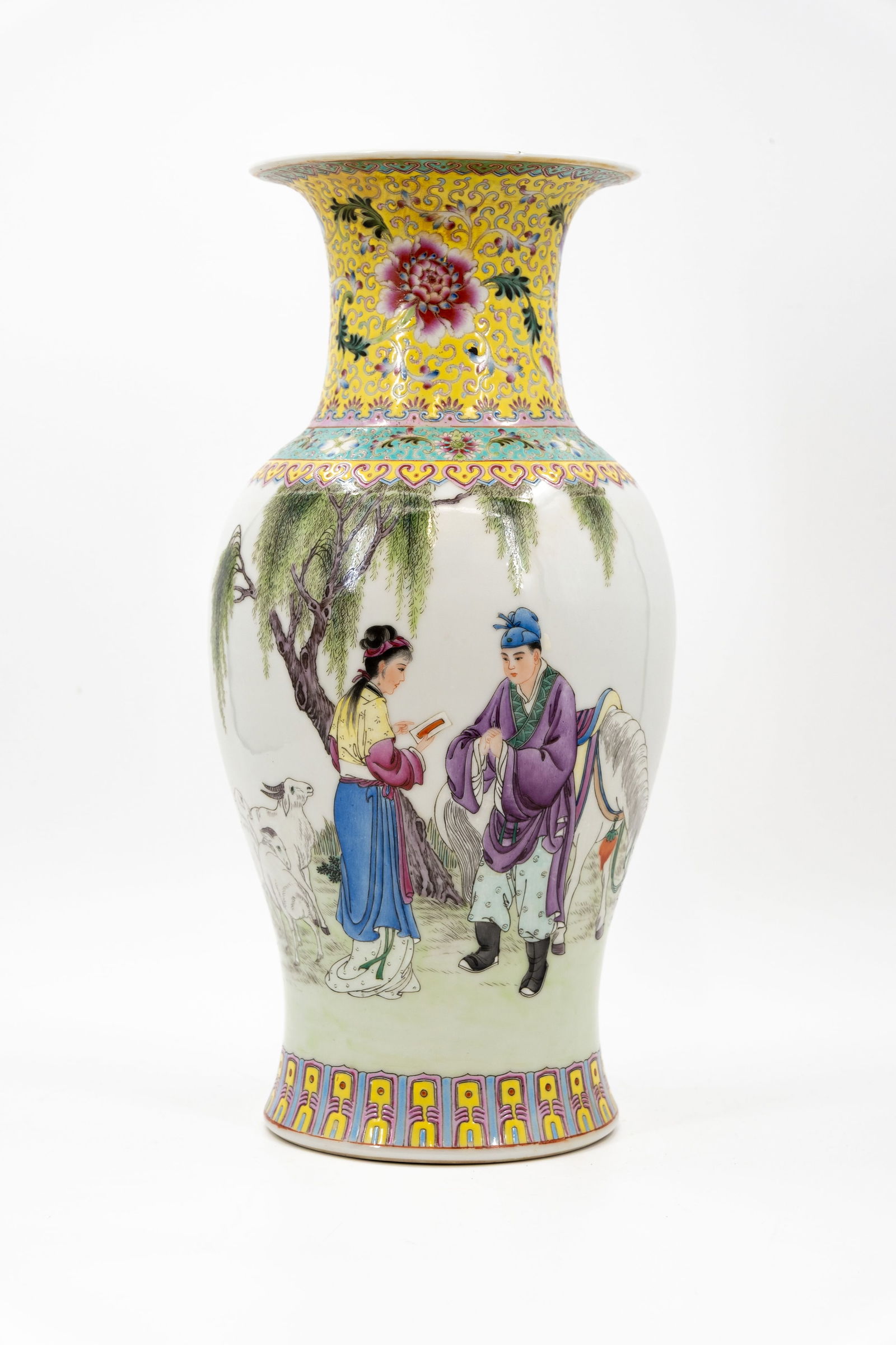 A Chinese Famille Rose republic finely decorated porcelain vase (1 of 10)