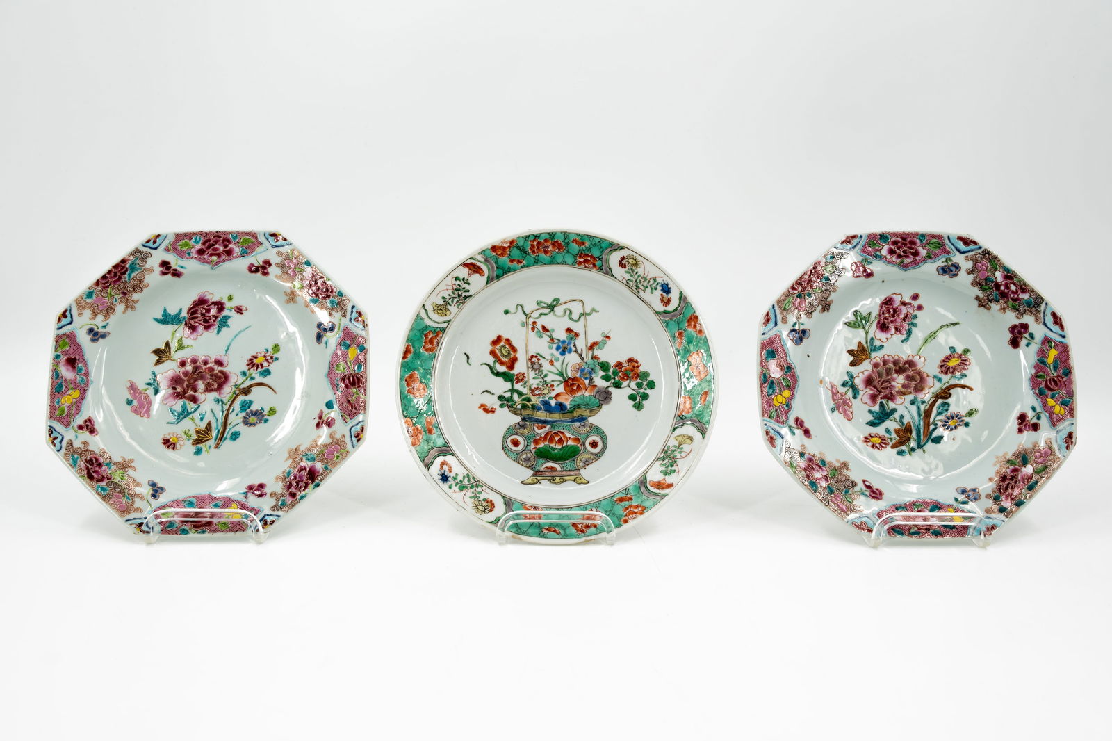 A lot of three Chinese Famille rose and Famille verte porcelain plates with various floral (1 of 6)