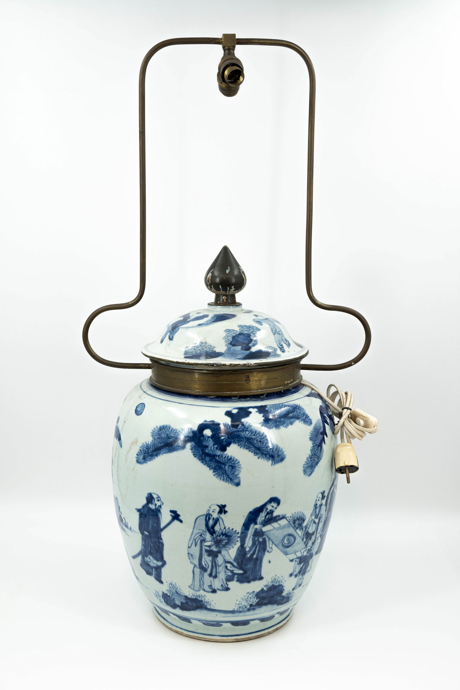 A large Chinese blue and white figural decorated covered porcelain vase (1 of 12)