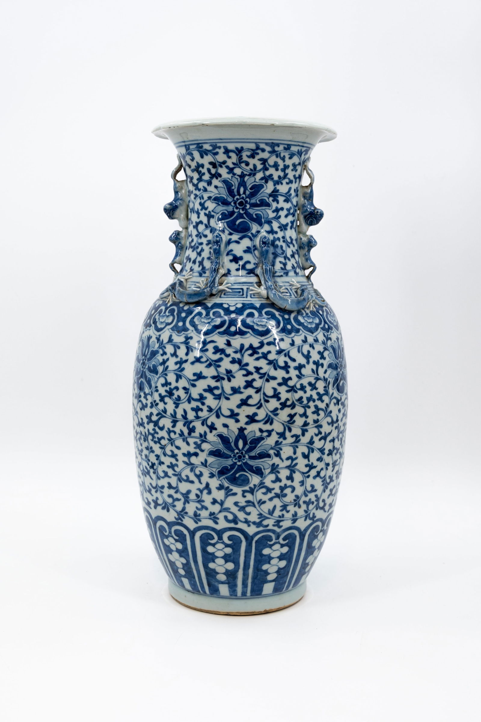 A Chinese blue and white porcelain vase decorated with lotus scrolls and garlands (1 of 10)