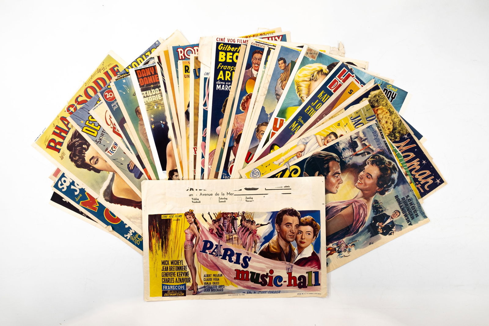 A lot of 40 original Belgian vintage movie theater posters, mostly with romantic and musical themes (1 of 8)