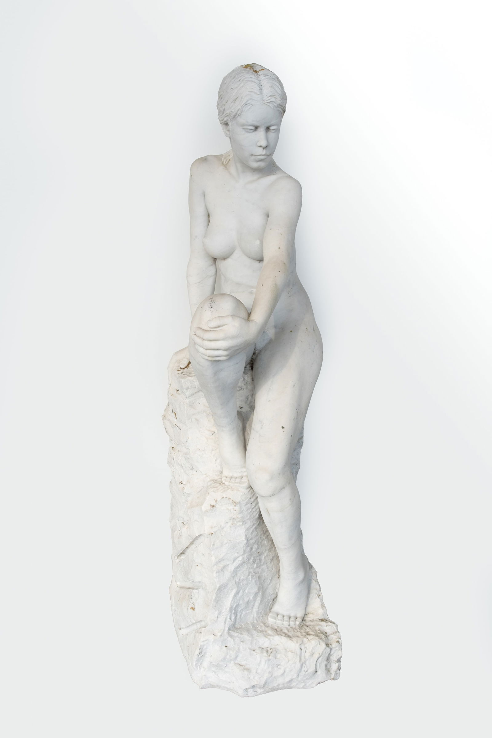 Johnny WERKBROUCK (1959) A large and imposing 20th century carved marble sculpture: Johnny WERKBROUCK (1959) A large and imposing 20th century carved marble sculpture representing a nude lady. Signed by the artist. H: 175 - W: 45 cm