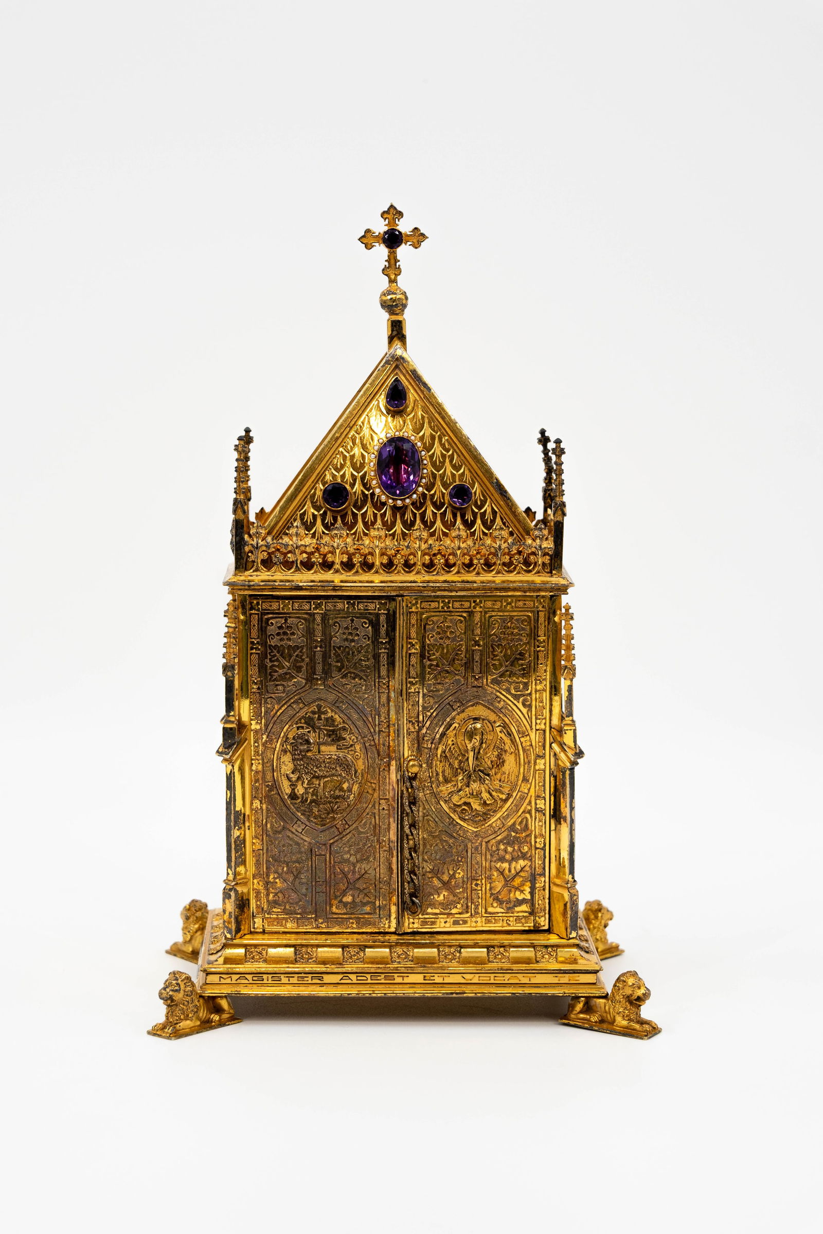 A religious antique gilt silver richly and finely decorated gothic reliquary (1 of 13)