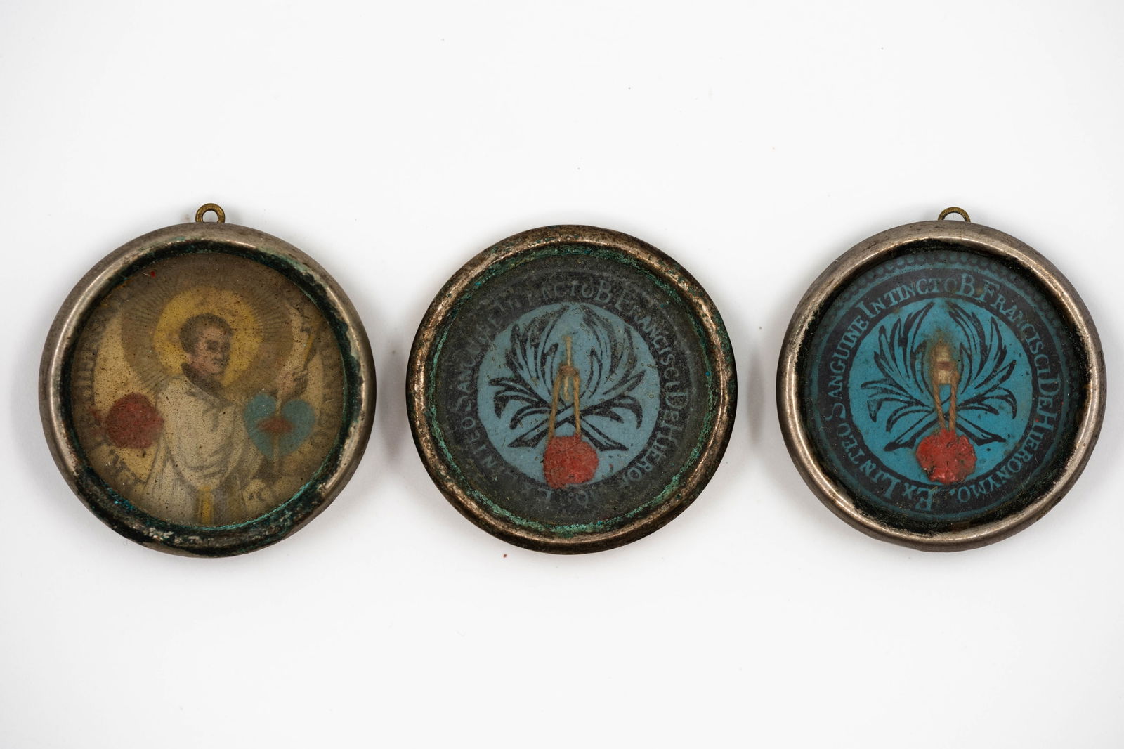 A lot of three thecas containing relics (1 of 7)