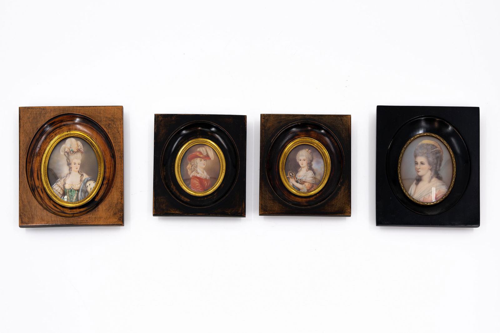 A lot of four antique hand-painted wooden framed portrait wall miniatures (1 of 6)