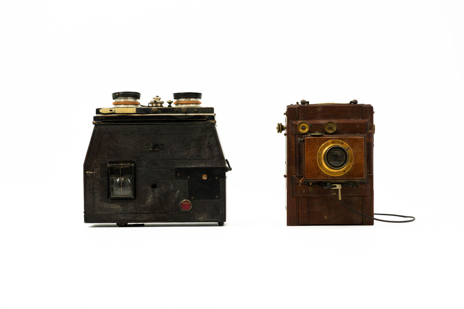 A lot of one antique stereo model and one wooden camera. (1 of 9)
