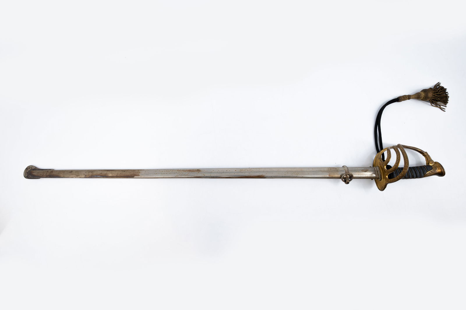 An antique Belgian infantry military decorated officers sword: An antique Belgian infantry military decorated officers sword, model 1889. 19th century. L: 105 cm