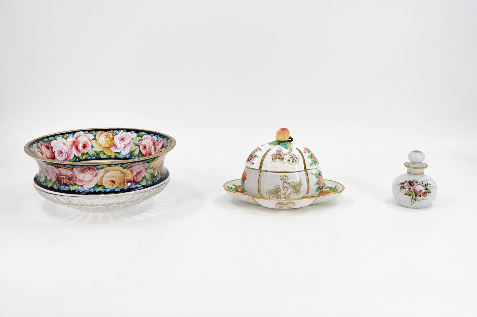 A lot of three variously decorated cut crystal and opaline glass objects (1 of 16)