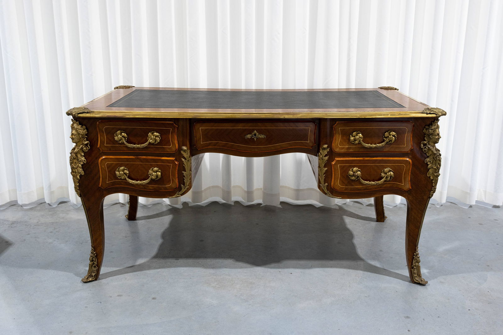A French Louis XV style with veneer inlay writing desk (1 of 13)