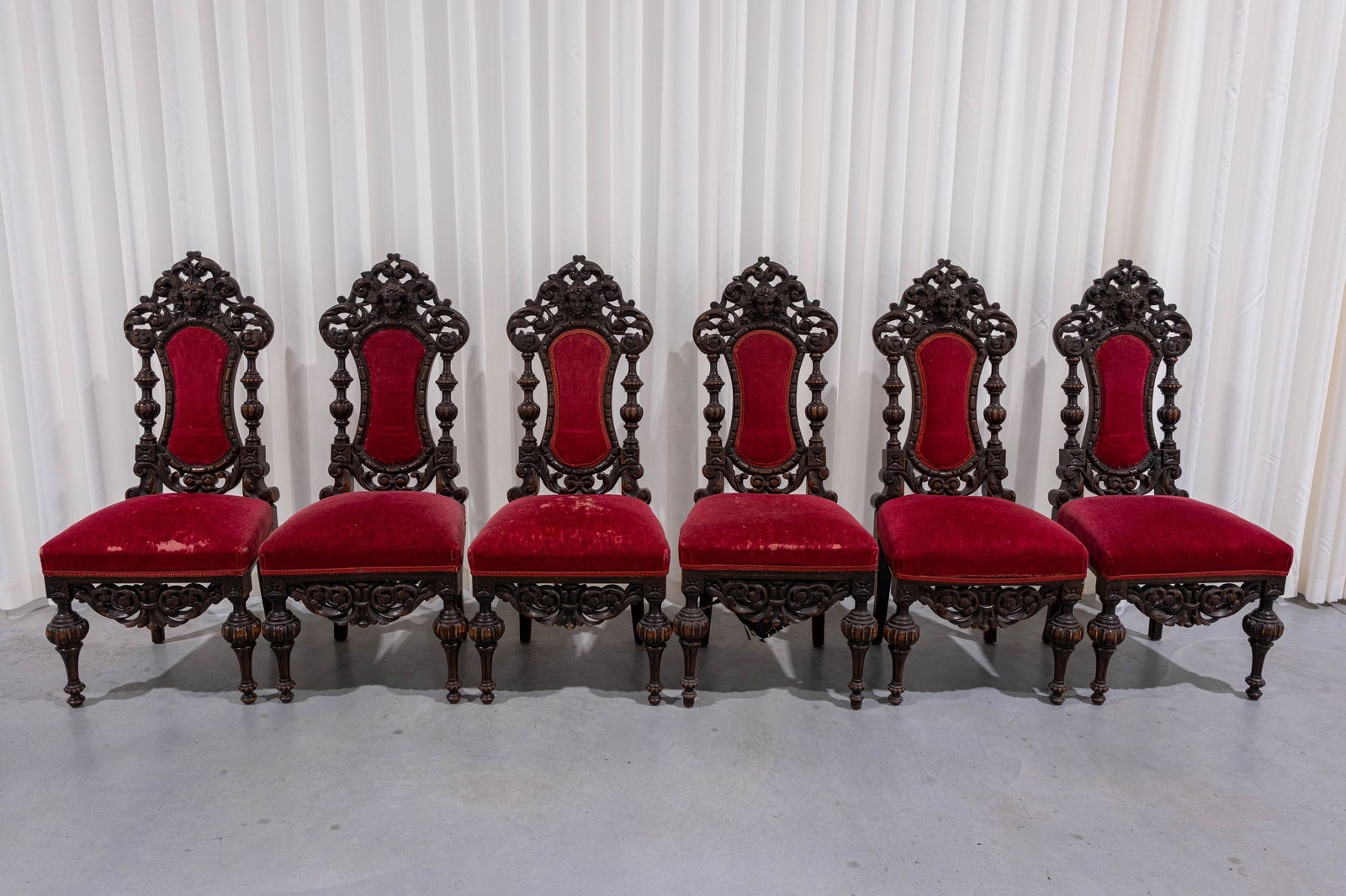 A lot of six antique decorated carved oak chairs (1 of 11)