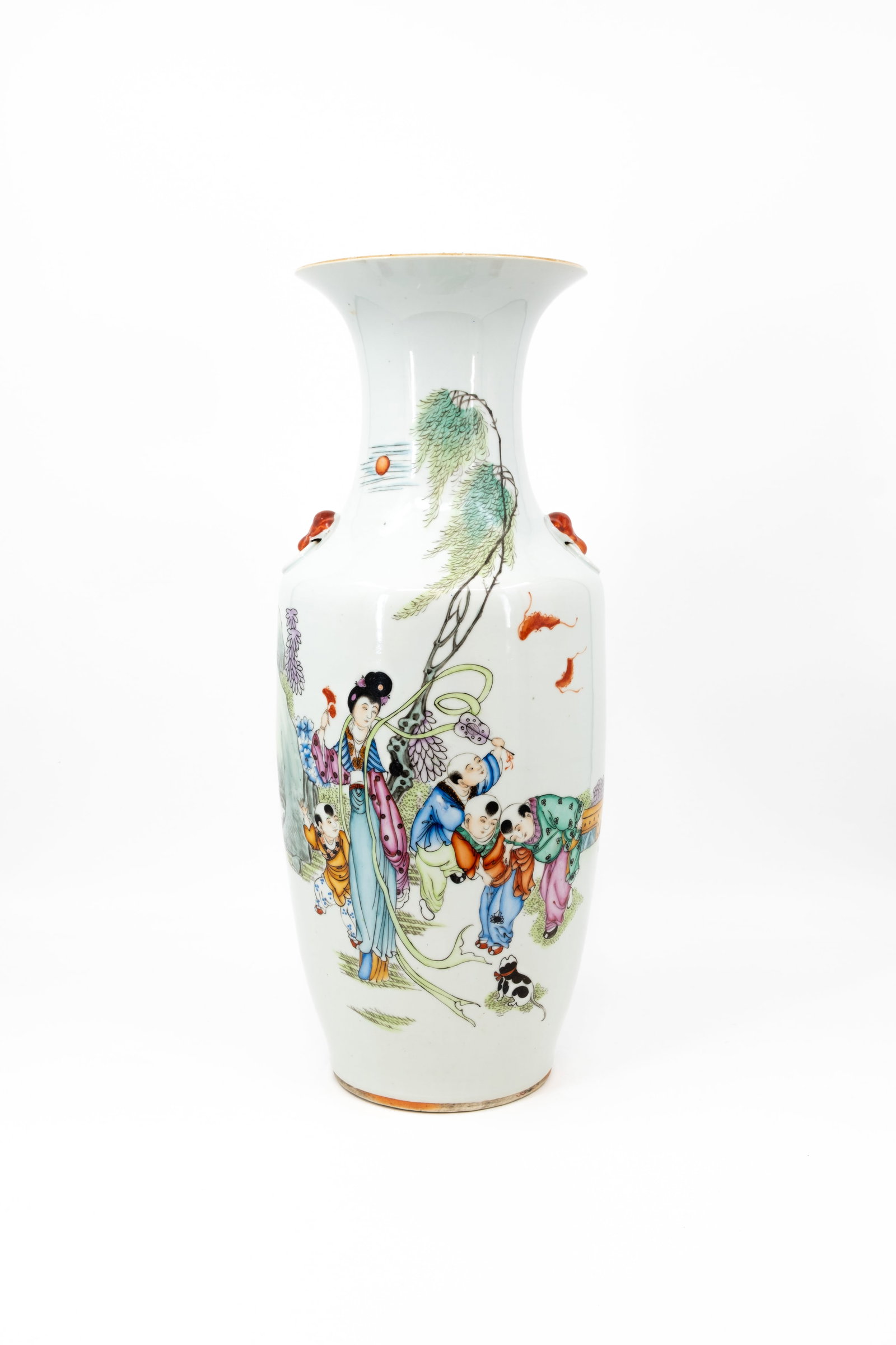 A Chinese Qianjiang and famille rose porcelain vase with a scene of a lady with the boys: A Chinese Qianjiang and famille rose porcelain vase decorated with a scene of a lady with the boys. Backside contains calligraphy. 19th/20th century. Condition: bottom is painted, otherwise vase is ex