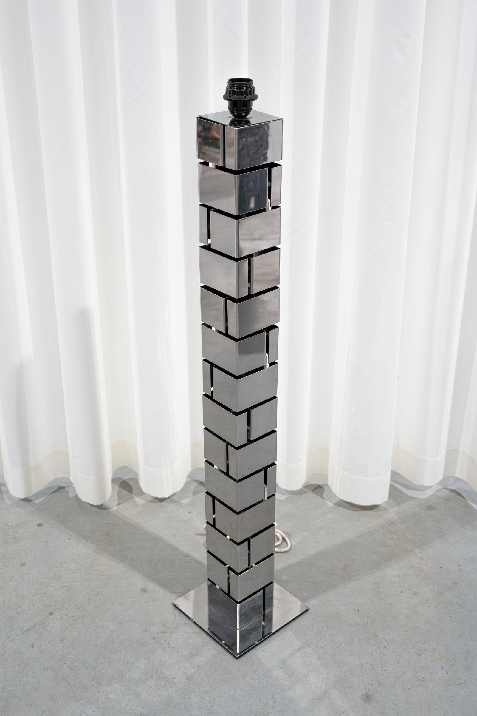 A vintage chromed CURTIS JERE "Skyscraper" floorlamp (1 of 7)