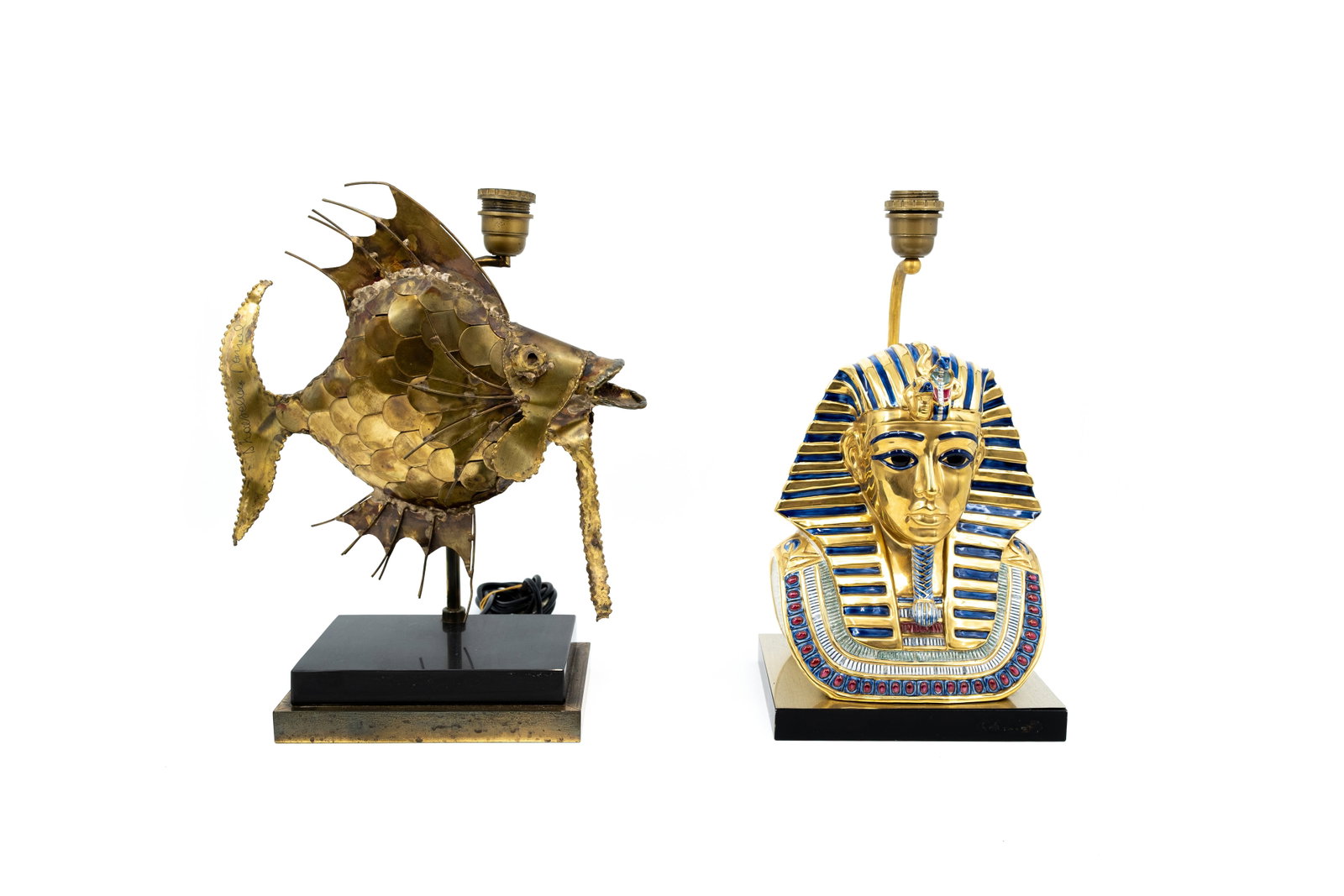 A composed lot of two decorative vintage table lamps (1 of 11)