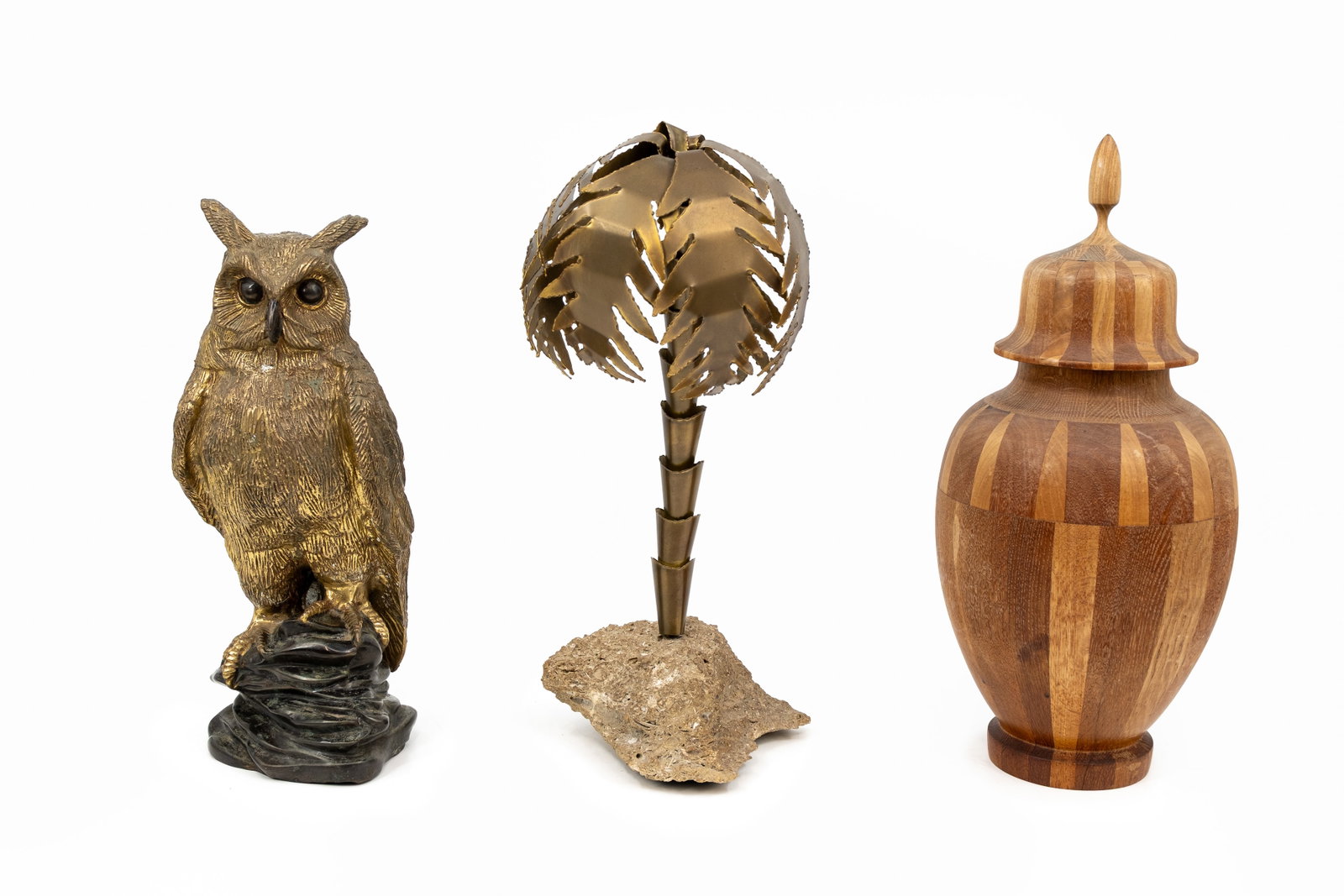 A composed lot of three vintage and various decorative objects (1 of 12)