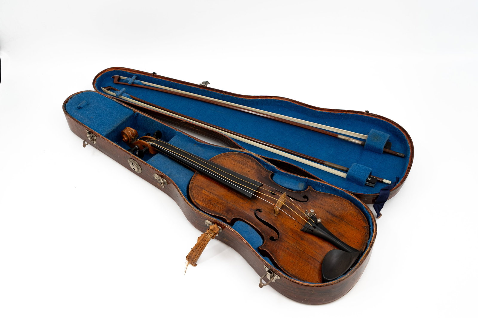 Nicolas MATHIEU (1743-1824) An antique violin marked Nicolas Mathieu and bow by COLLIN-MEZIN (1 of 15)