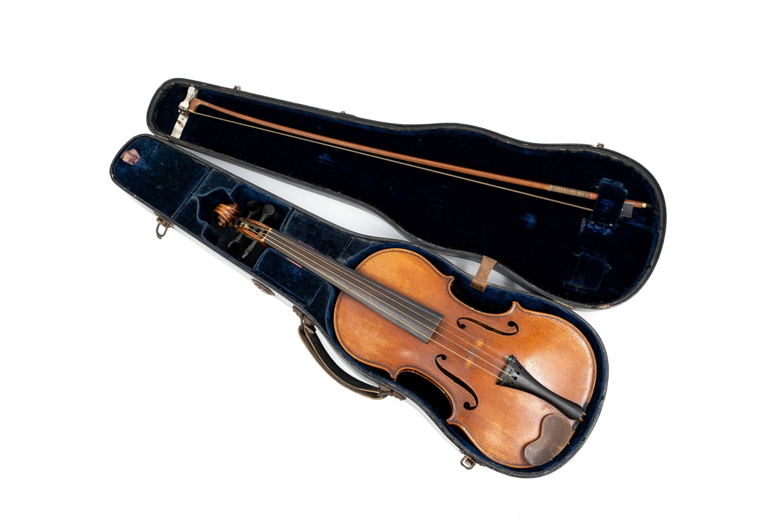 An antique unmarked violin and bow in a protecting wooden box (1 of 17)