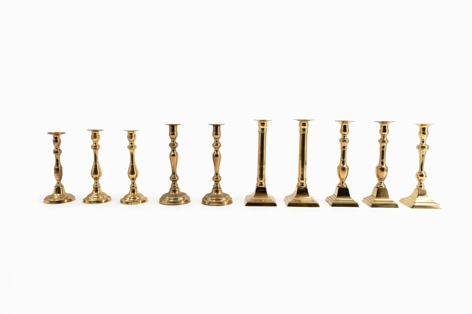 A composed lot of 10 antique Flemish and other copper candle holders (1 of 8)