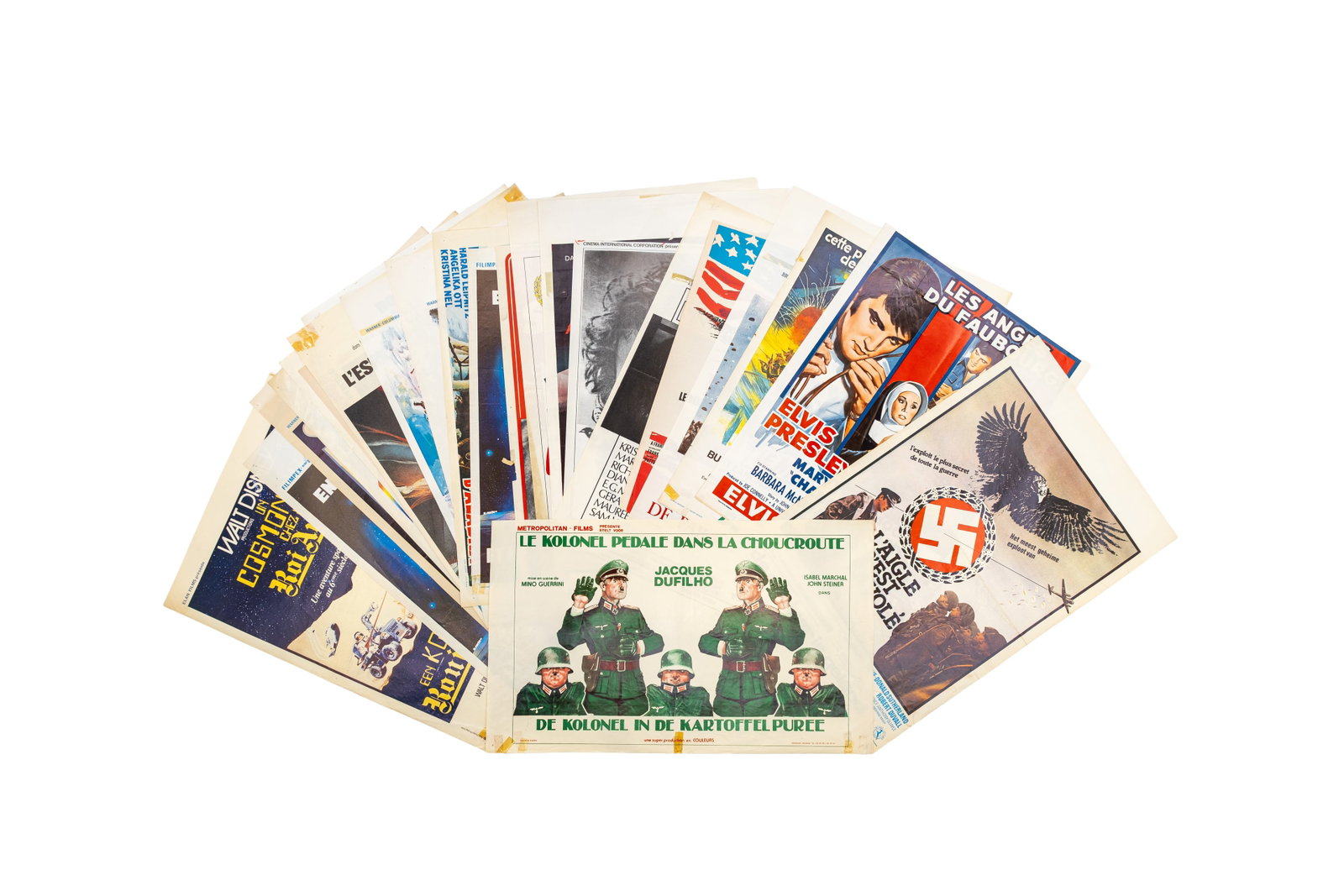 A composed lot of 24 original Belgian vintage movie theater posters with various themes: A composed lot of 24 original Belgian vintage movie theater posters. All various themes with, amongst others, war movies, adventure movies and dramas. 20th century. H: 50 - W: 40 cm, circa