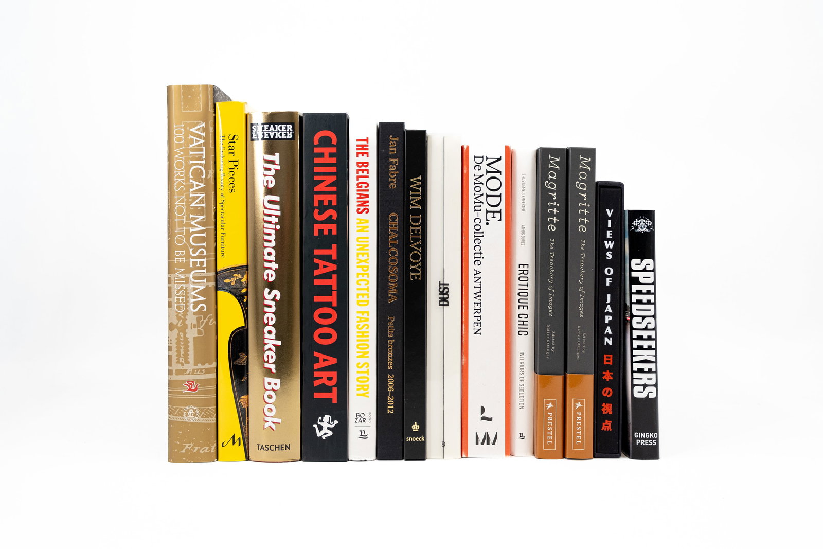 A composed lot of fourteen various design, art and other collectible books (1 of 14)