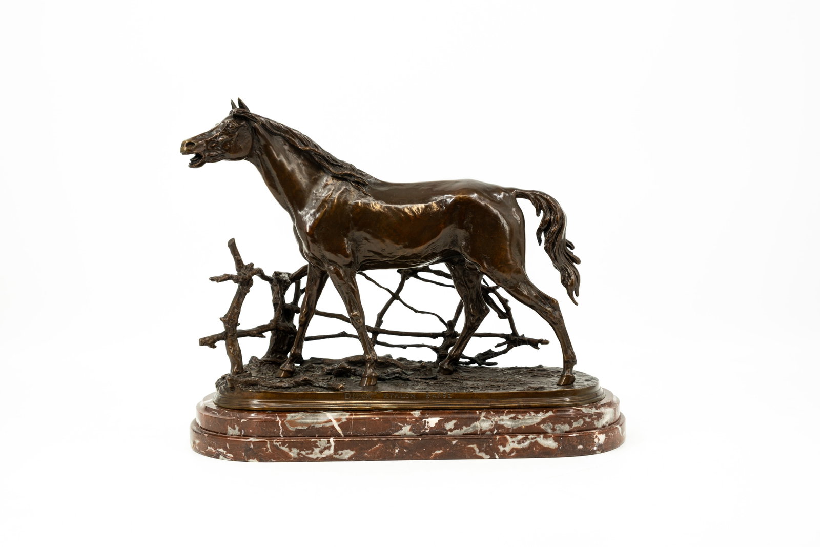 Pierre Jules MÈNE (1810-1879) "Djinn Etalon Barbe" An antique French patinated bronze sculpture: Pierre Jules MÈNE (1810-1879) "Djinn Etalon Barbe". An antique French patinated bronze sculpture of a barb stallion. Very finely cast and footed on a red marble base. Signed and dated 1846. H: 28,5 -