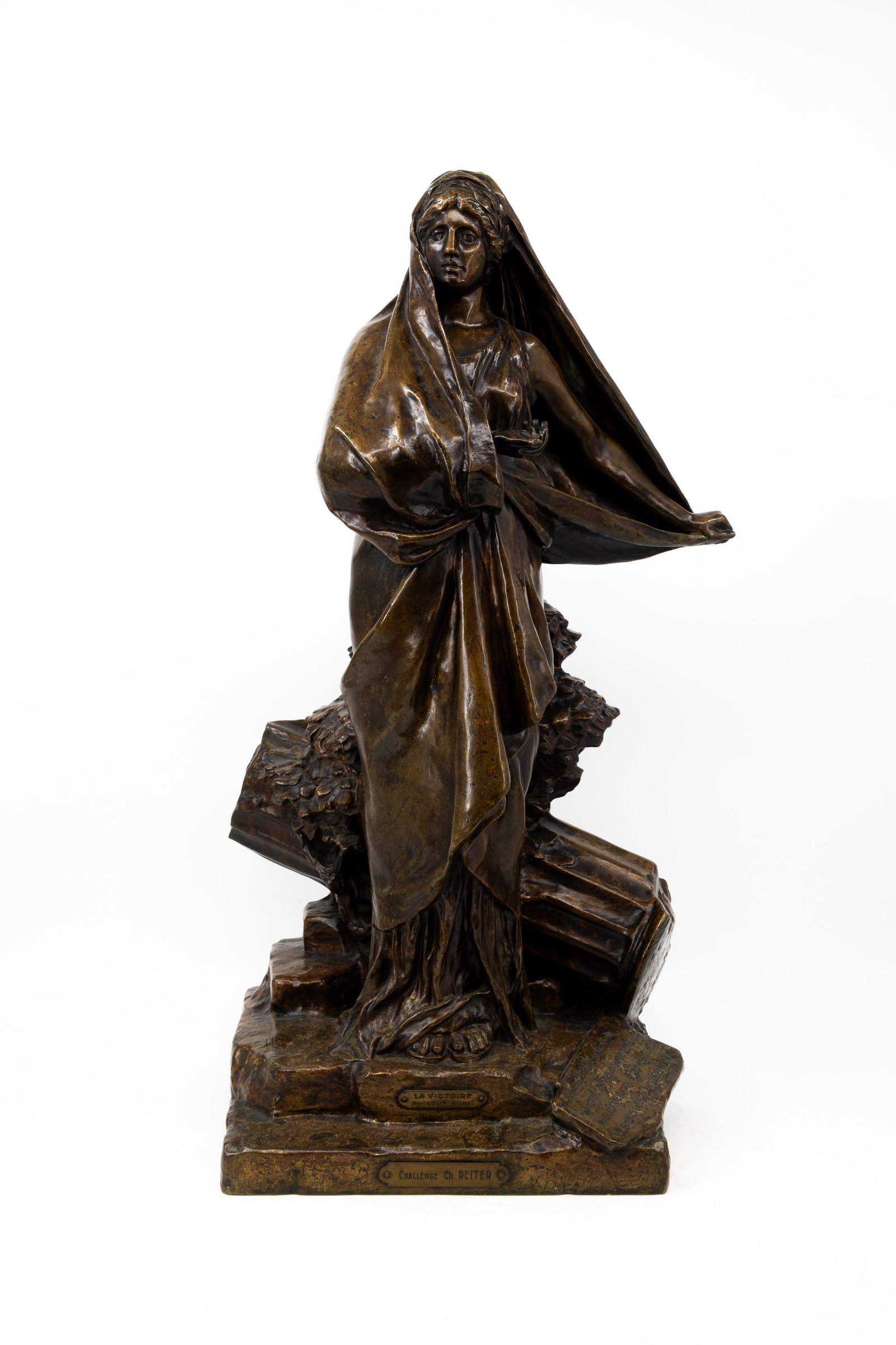 Georges COLLIN (1876-1917) "La Victoire" A large antique patinated bronze sculpture (H: 79 cm) (1 of 9)