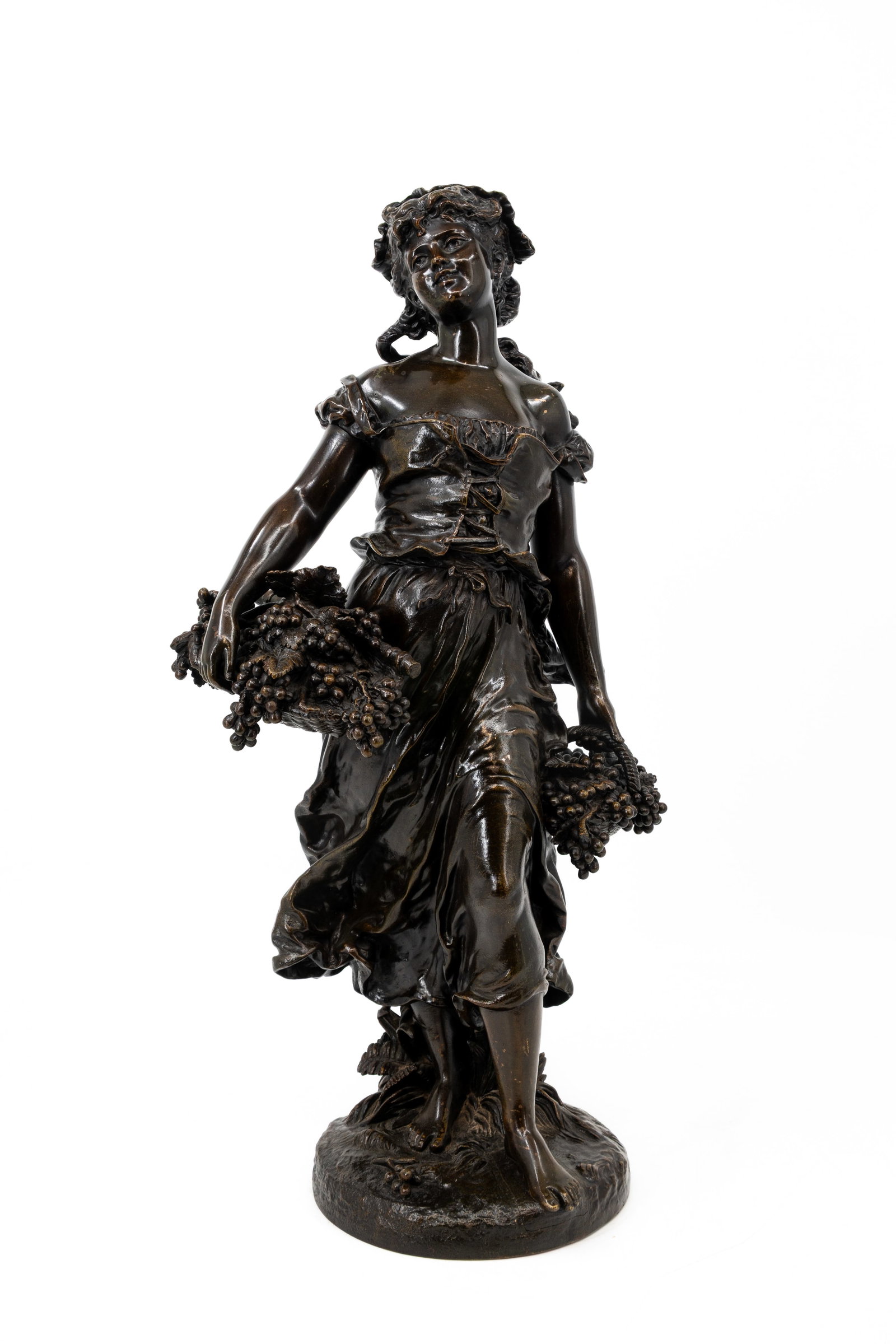 Hippolyte MOREAU (1832-1926) An antique French patinated bronze sculpture (1 of 13)