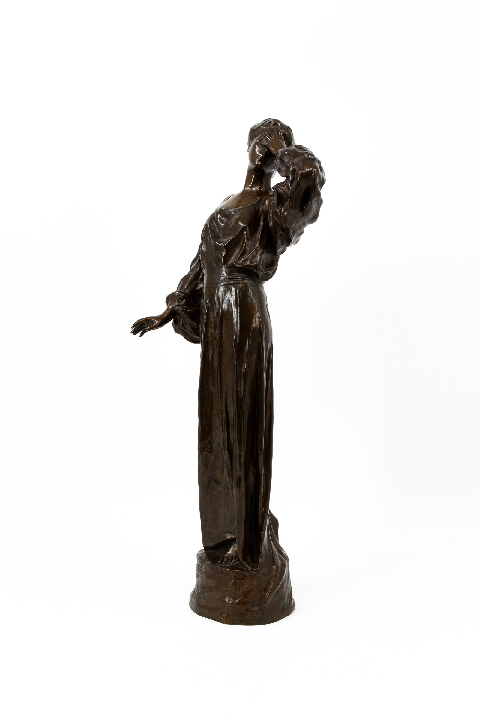 Godefroid DEVREESE (1861-1941) A Belgian art nouveau patinated bronze figural sculpture (1 of 9)
