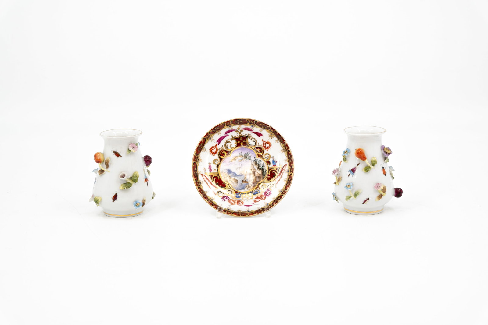 A composed lot of three finely decorated German Meissen and Sitzendorf porcelain objects (1 of 10)