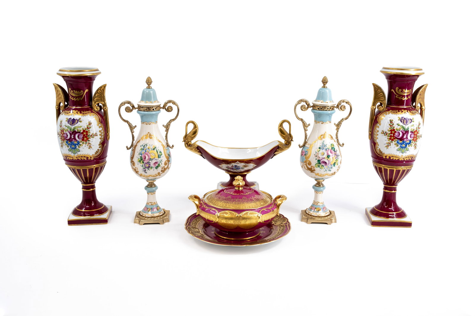 A composed lot of six various French Limoges style flora decorated porcelain objects (1 of 20)