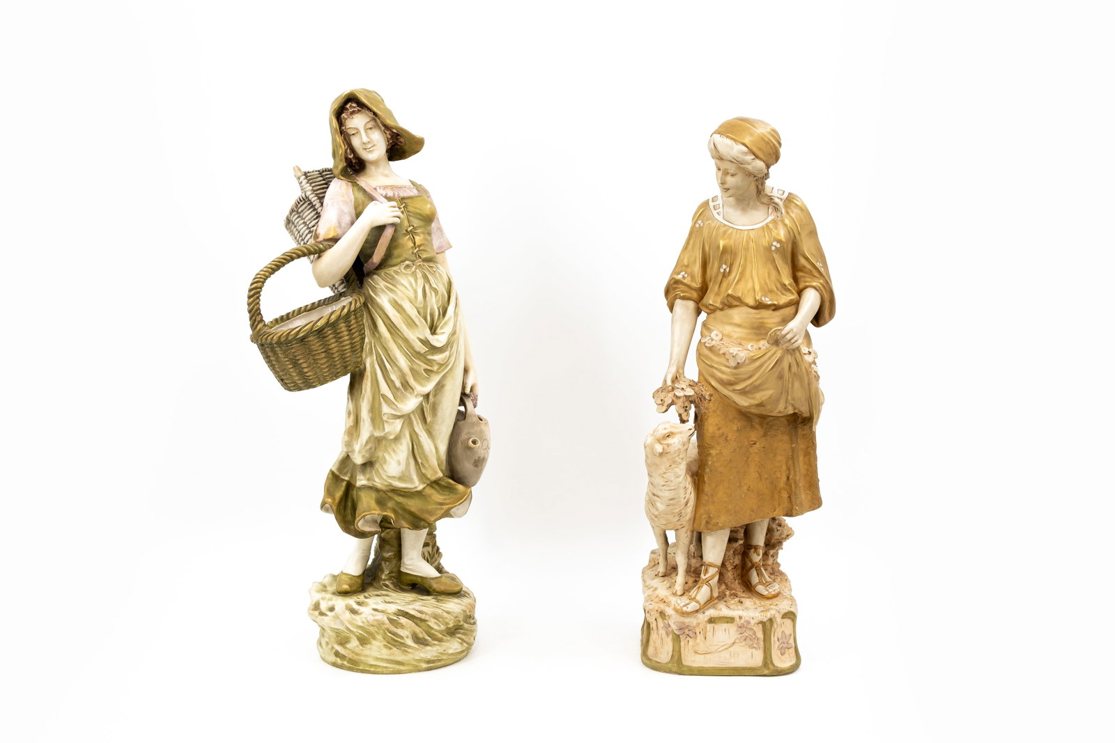 A composed lot of two Bohemian porcelain figures: one Amphora and one Royal Dux (1 of 14)
