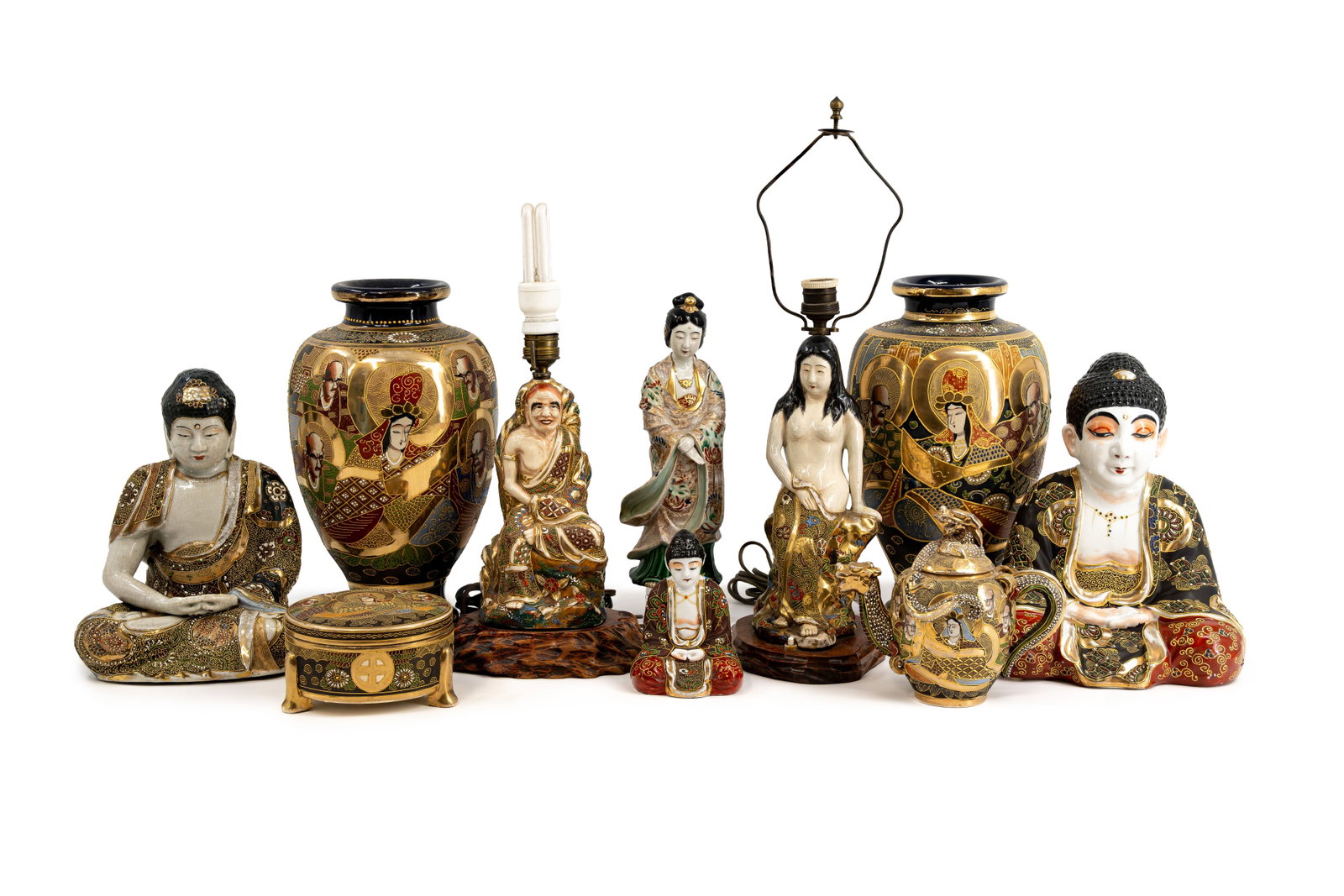 A composed lot of 10 various Japanese Satsuma decorated ceramic objects (1 of 19)