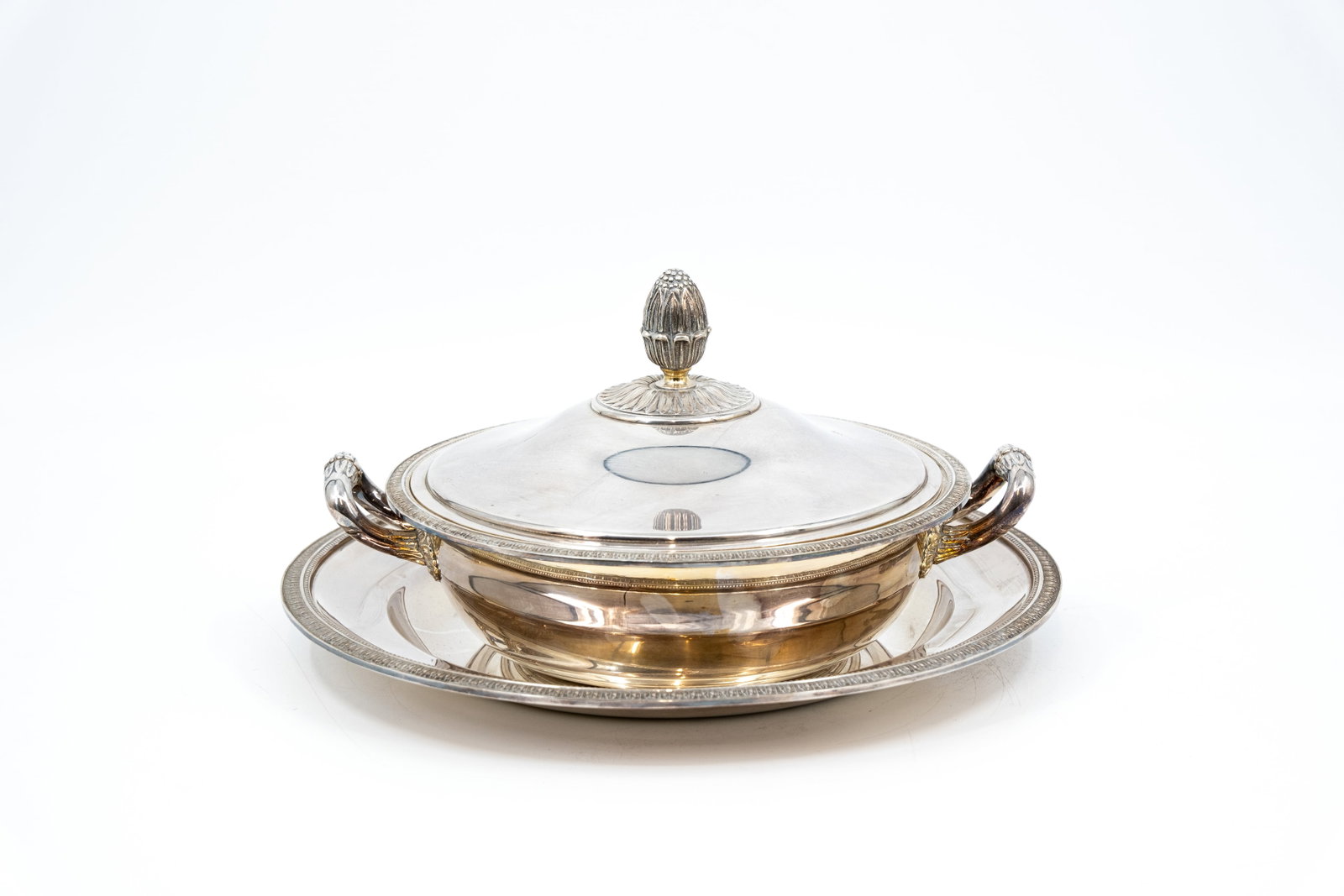 A French Christofle Malmaison silver-plated covered tureen and underplate (1 of 13)