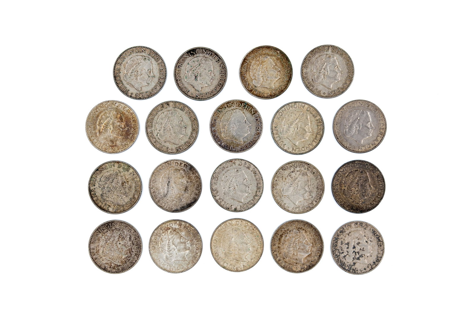 A lot of 19 Dutch silver 1 Gulden coins, dated 1955-1966 (1 of 2)