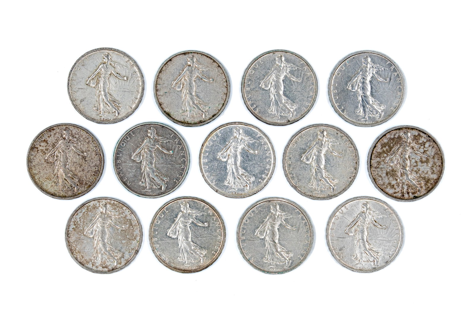 A lot of 13 French silver 5 Francs coins of the Semeuse type, dated 1960-1966 (1 of 2)