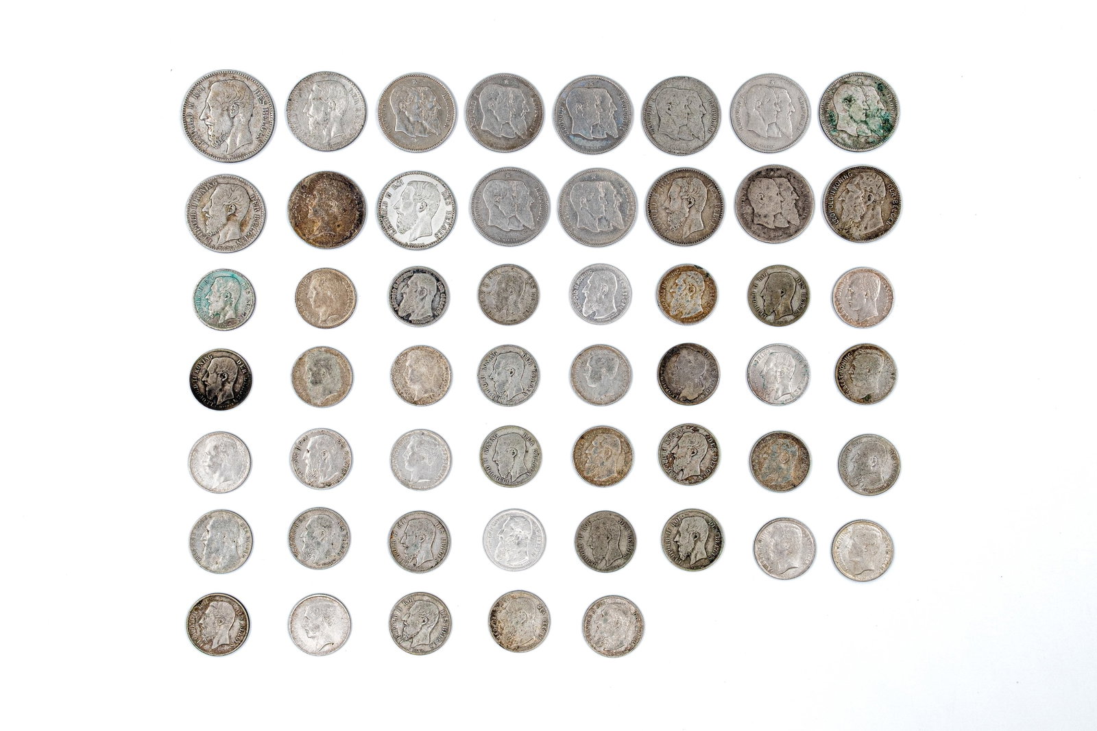 A lot of 53 Belgian silver coins of various kings, dated from the 19th to early 20th century (1 of 2)
