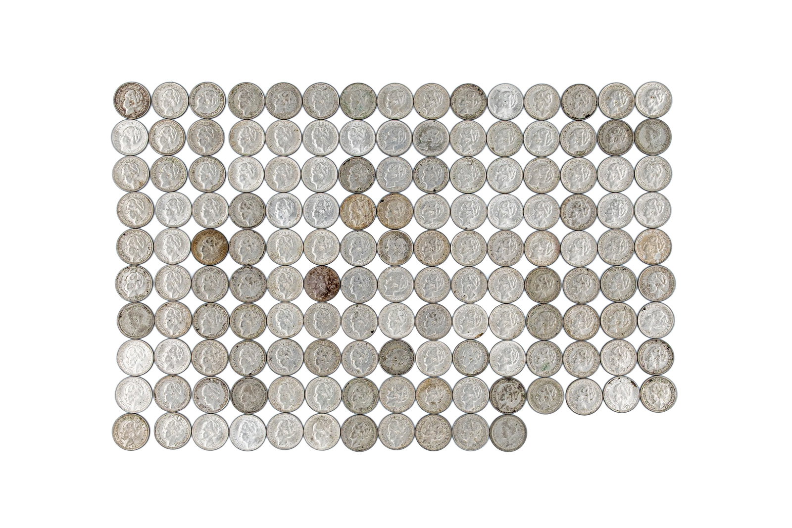 A lot of 146 Dutch silver 10 Cents coins of Wilhelmina, 20th century (1 of 2)