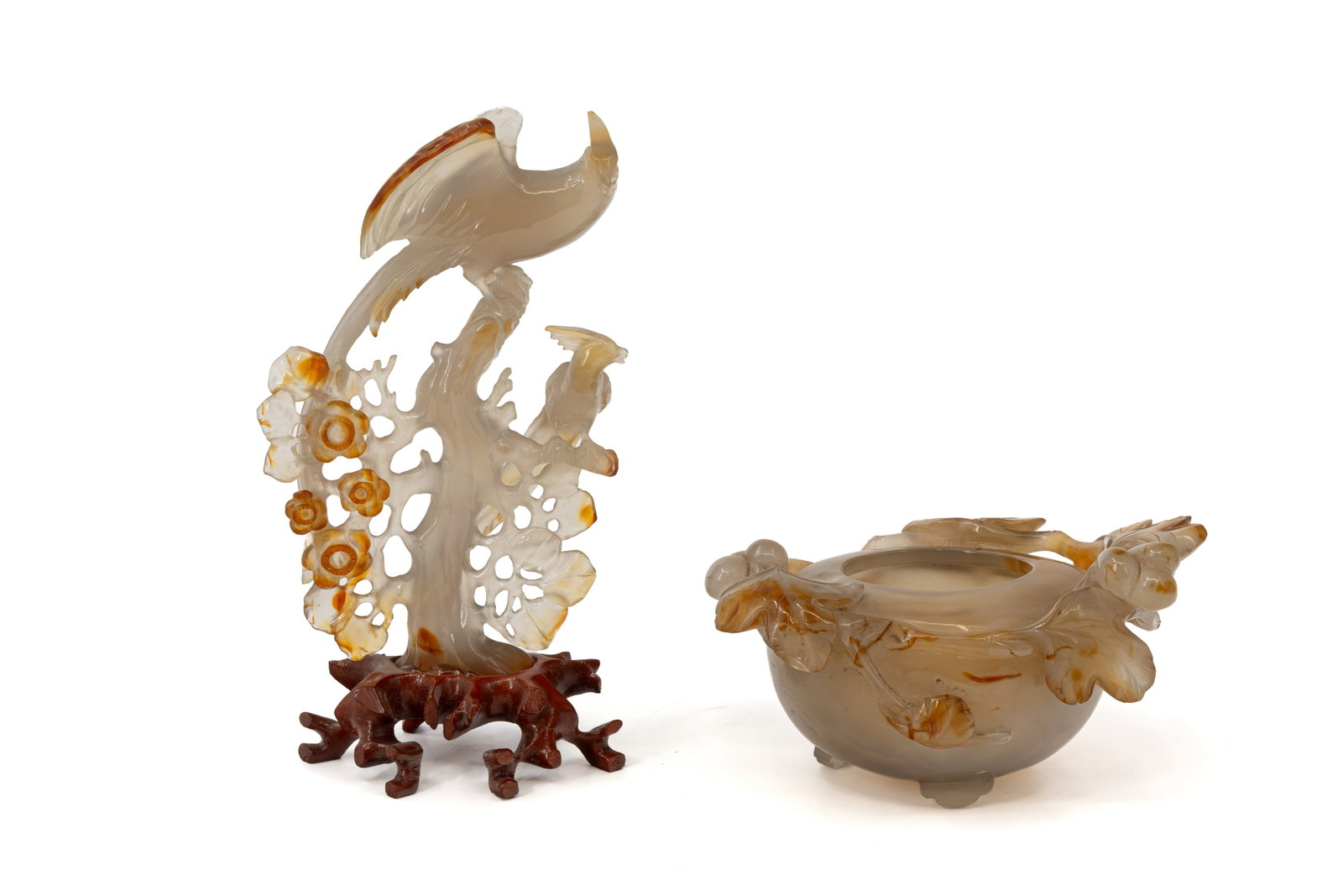 A composed lot Chinese finely carved agate sculpture and brush pot (1 of 16)