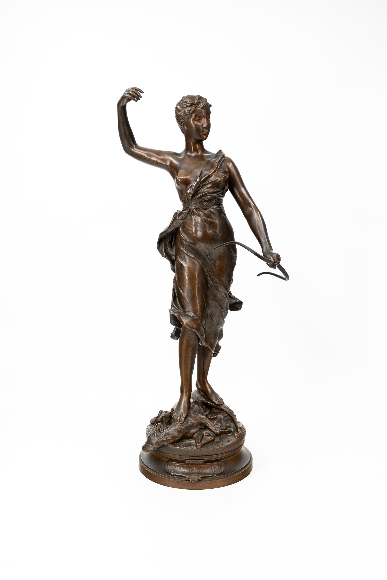 Henri Levasseur (1853-1954) "Diane Chasseresse". A large and antique patinated bronze sculpture: Henri Levasseur (1853-1954) "Diane Chasseresse". A large and antique patinated bronze sculpture of the goddess of the hunt Diana. Signed, late 19th century. H: 72 cm